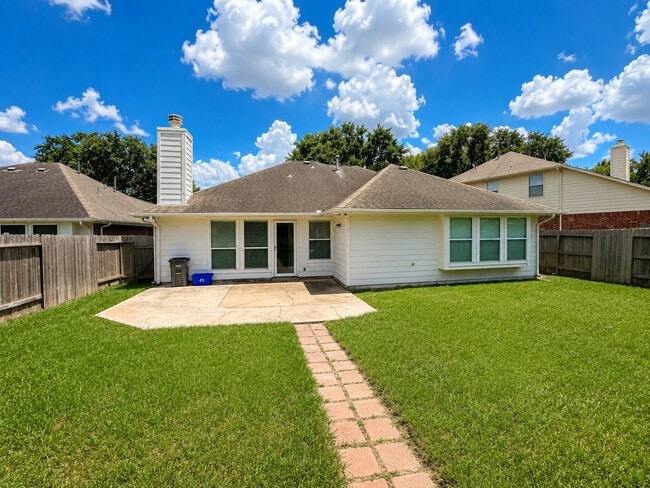 Building Photo - 20410 Nelva Park Ct