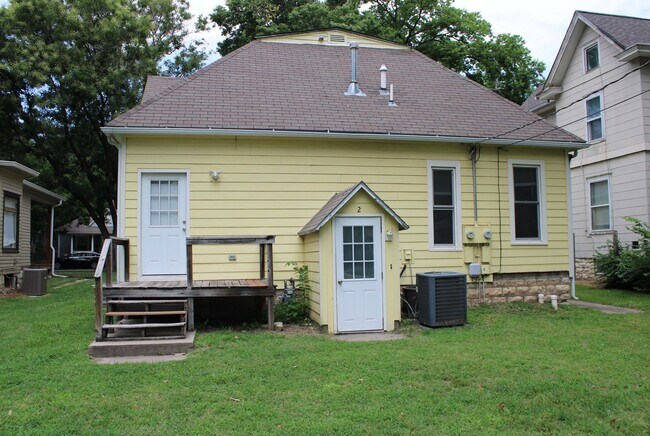 Building Photo - 907 Leavenworth St
