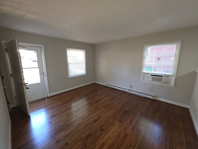 Building Photo - 2921 Coronet Way