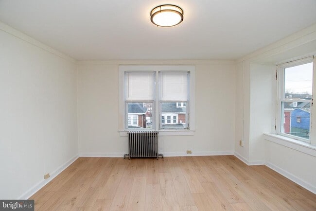 Building Photo - 37 S 13th St