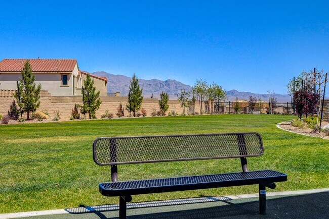Building Photo - COMFY and NEW 3 Bedroom Home in Skye Canyon!