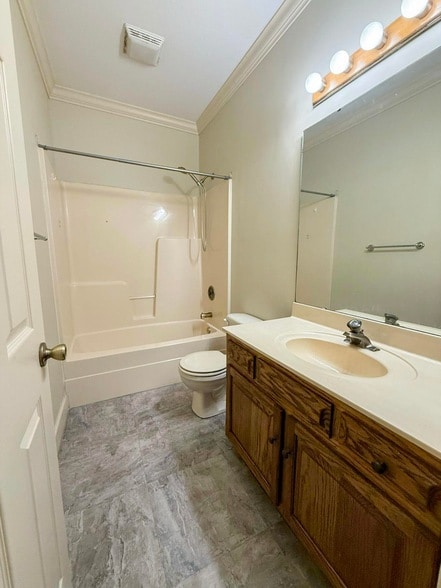 Building Photo - 205 Hidden Trace Dr