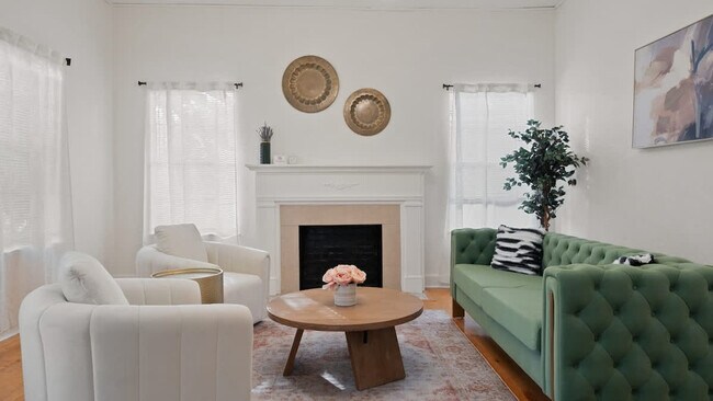 Building Photo - 307 W Haya St