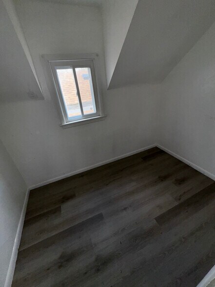 Building Photo - 3104 Franklin Ave