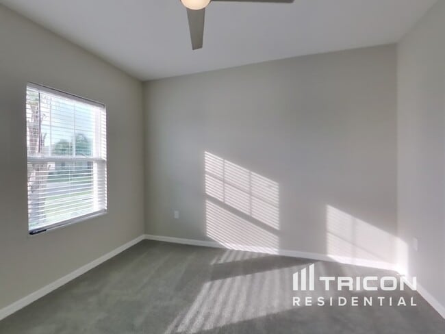 Building Photo - 2996 Neverland Dr