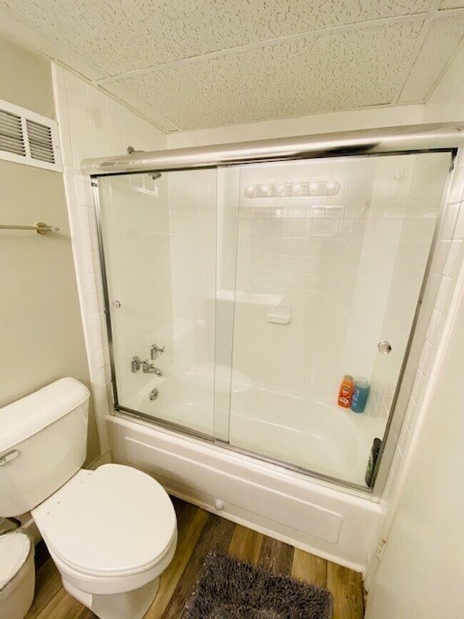 Building Photo - University Towers- FURNISHED 1bd/1ba Apartment #516 ready for you in FALL 2026! $1290 per month