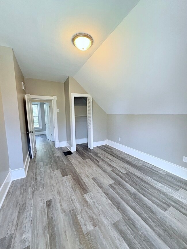 Building Photo - Charming 4 beds 2 baths in Delaware!