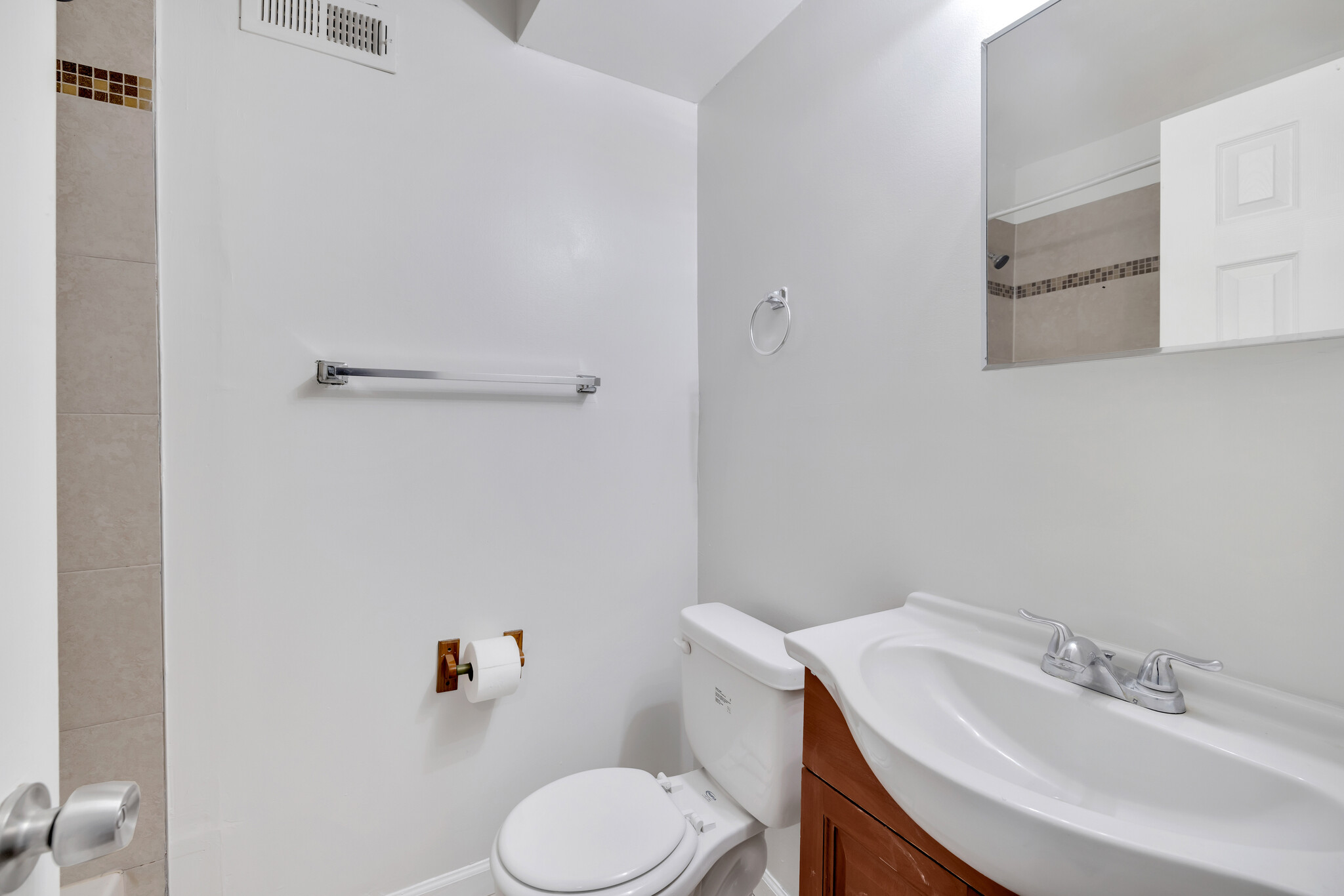Building Photo - 1247 Meigs Pl NE
