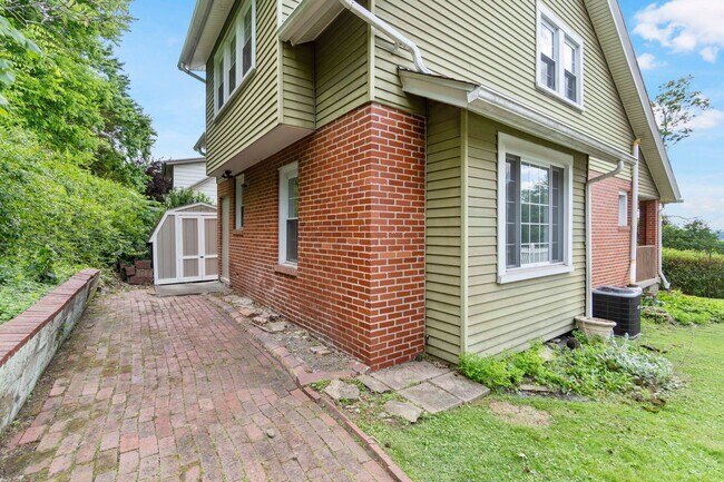 Building Photo - READY FOR MOVE IN! Don't miss this fully renovated 3-bedroom in Penn Hills!