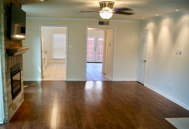 Building Photo - 5801 Lumberdale Rd