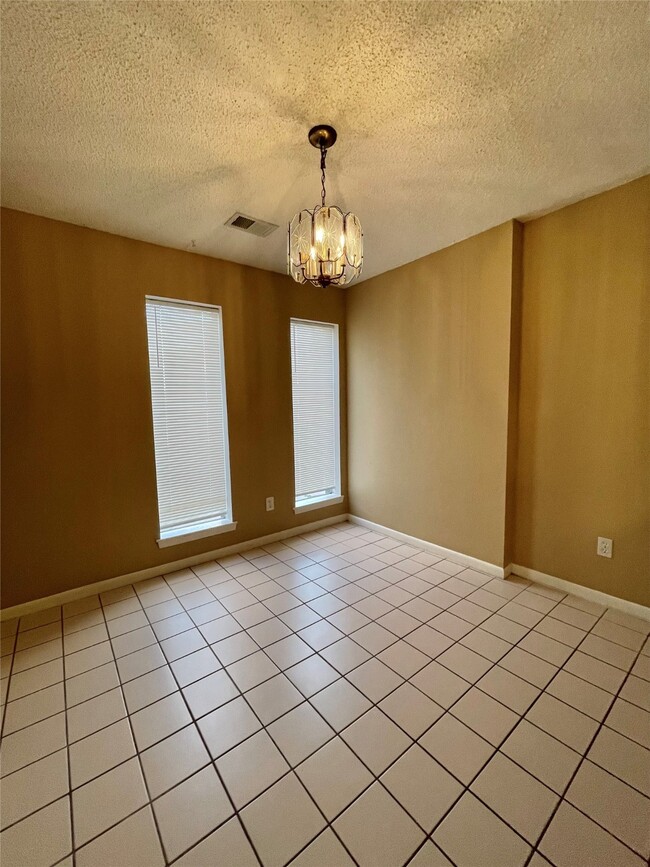 Building Photo - 1510 N Avenue Q