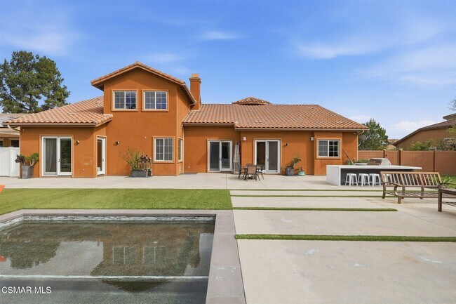 Building Photo - 9651 Sagebrush Ave