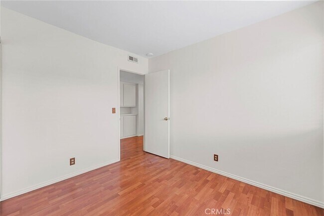 Building Photo - 10441 Rutgers Way
