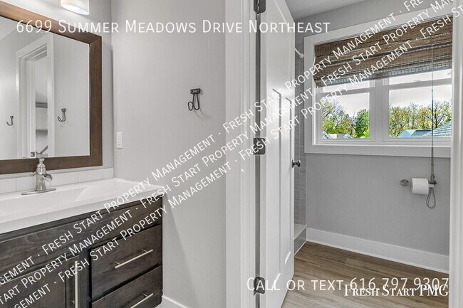 Building Photo - 6699 Summer Meadows Dr NE