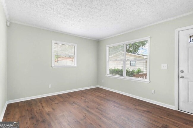 Building Photo - 2051 College Ave NE