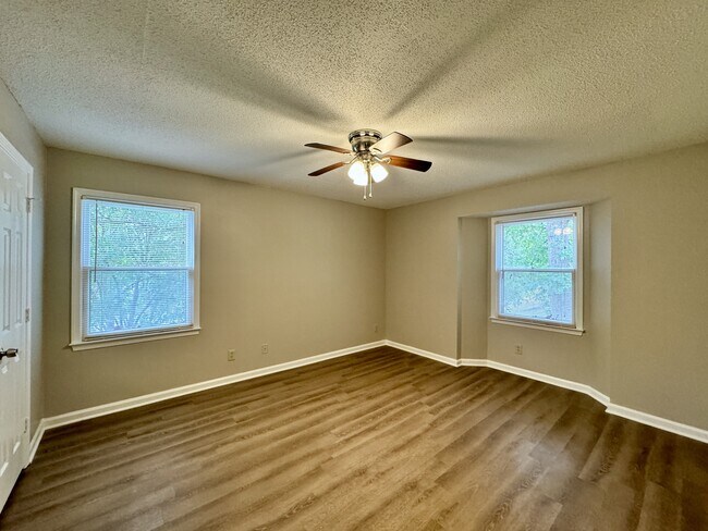 Building Photo - 3109 Darden Rd