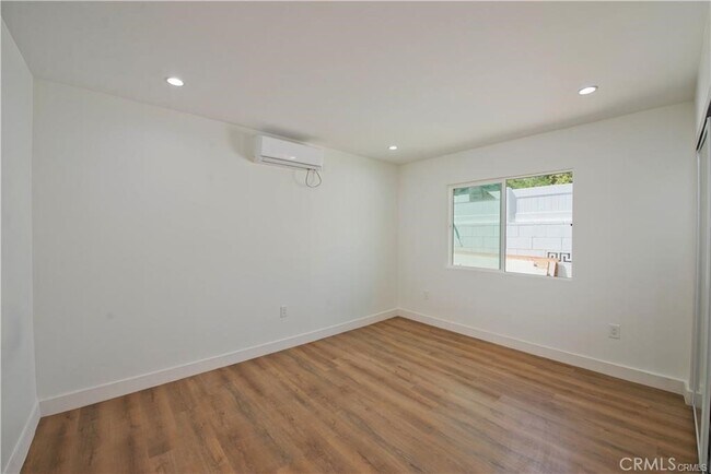Building Photo - 6962 Shoshone Ave
