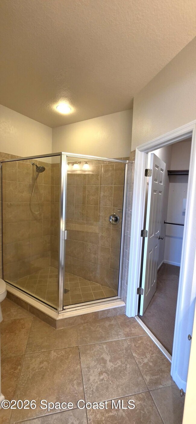 Building Photo - 1390 Lara Cir