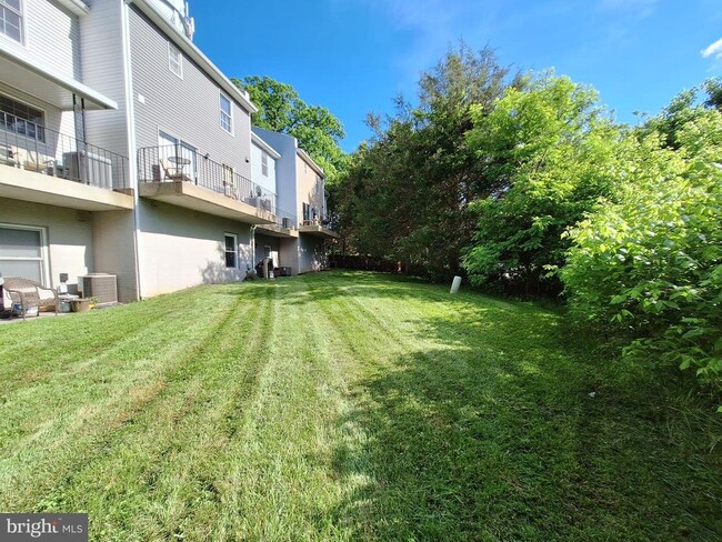 Building Photo - 21 Stonewall Ct