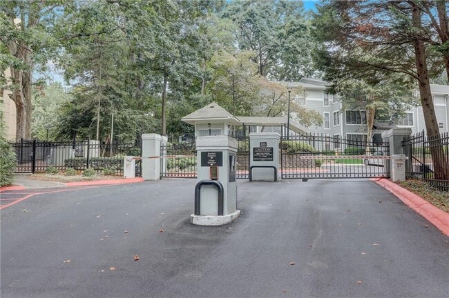 Building Photo - 1115 Summit N Dr