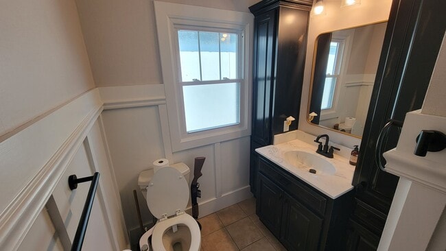 Building Photo - Renovated 3 Bedroom 3 Bathroom
