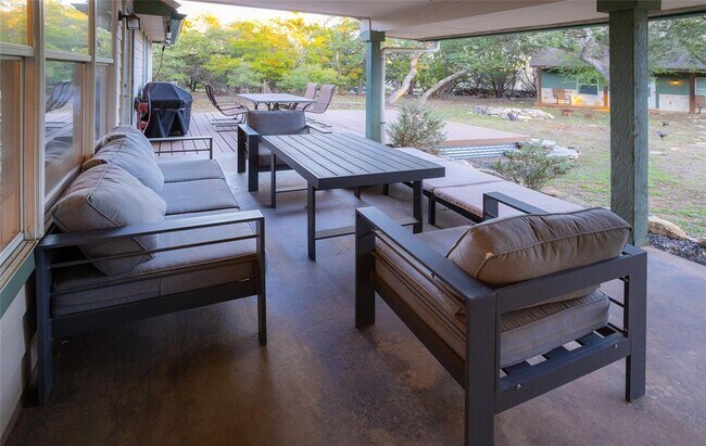 Building Photo - 18101 Montevista Cove