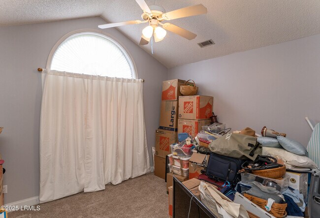 Building Photo - 18 Le Moyne Dr