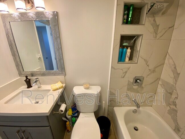 Building Photo - 95-021 Kuahelani Ave