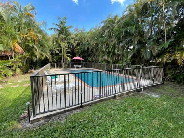 Building Photo - 13752 Yarmouth Dr