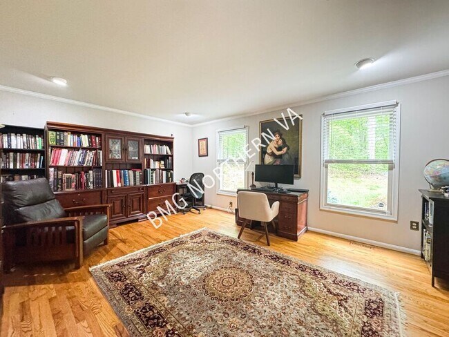 Building Photo - 4800 Occoquan Overlook