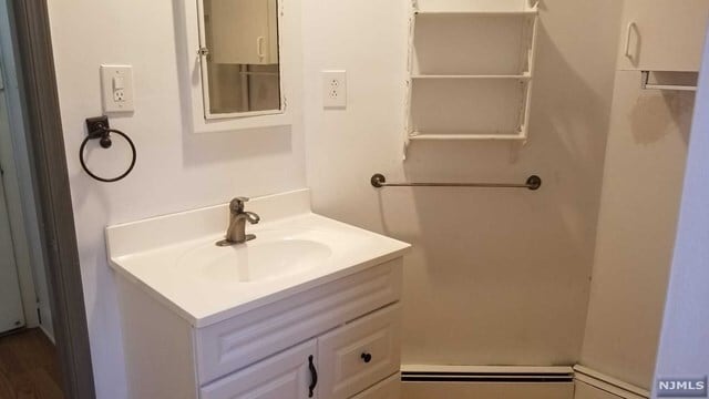 Building Photo - 639 Oradell Ave