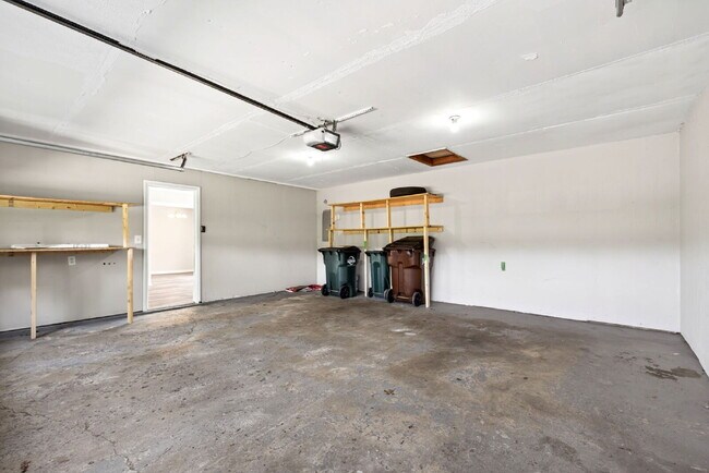 Building Photo - 931 Waycross Rd