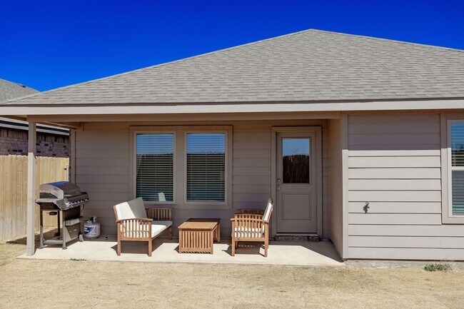 Building Photo - 4bedroom 3 bath in Wolfforth/Lubbock TX