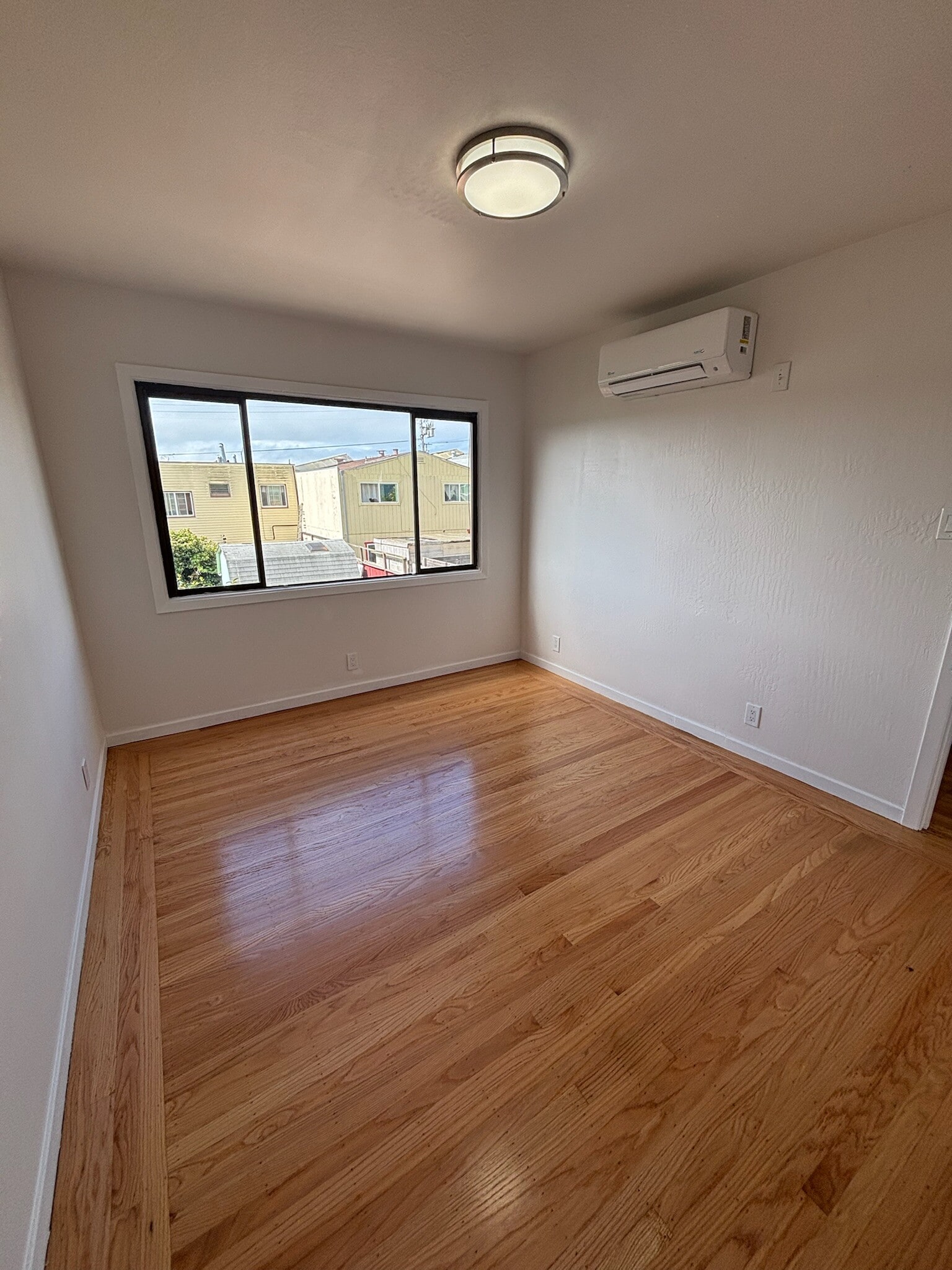 Building Photo - 432 Abbot Ave