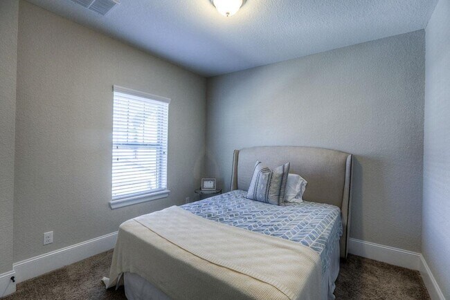 Building Photo - 11117 Sherwood Oak Ln