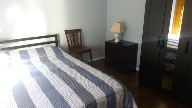 Building Photo - 37 Alexandria Dr