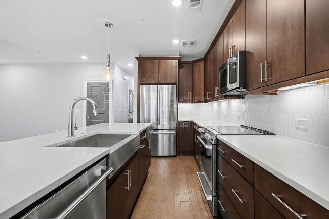 Building Photo - 383 Pratt Dr SE