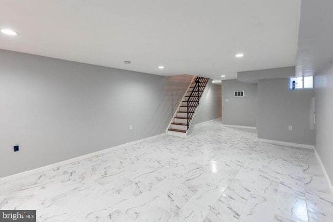 Building Photo - 34 N Paxon St