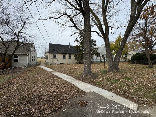 Building Photo - 3443 2nd St NE