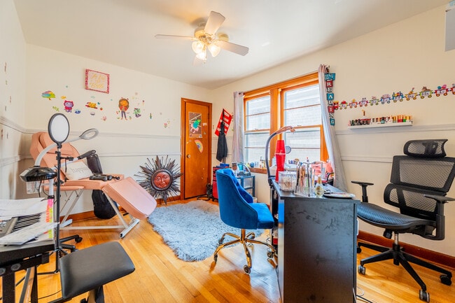 Building Photo - 3536 S 61st Ct
