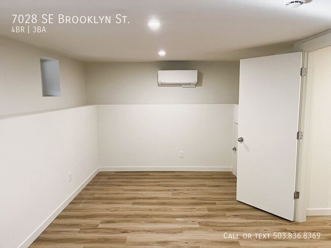 Building Photo - Stunning Newly Renovated 4-Bedroom Home fo...