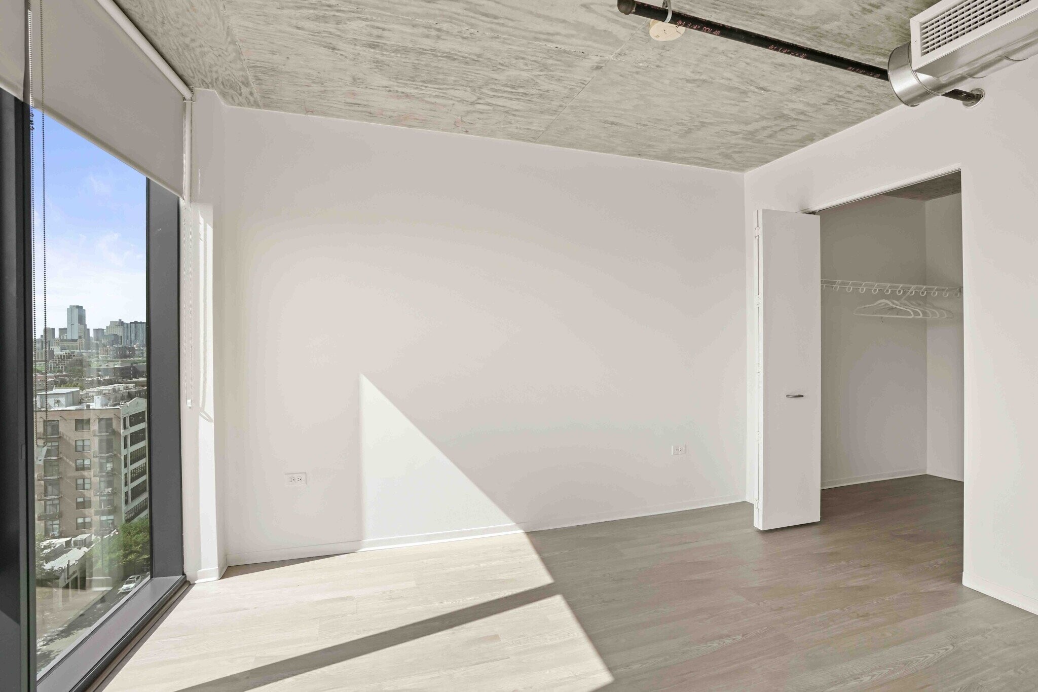 Building Photo - 2105 S Wabash Ave