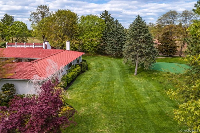 Building Photo - 8 Plaka Ct