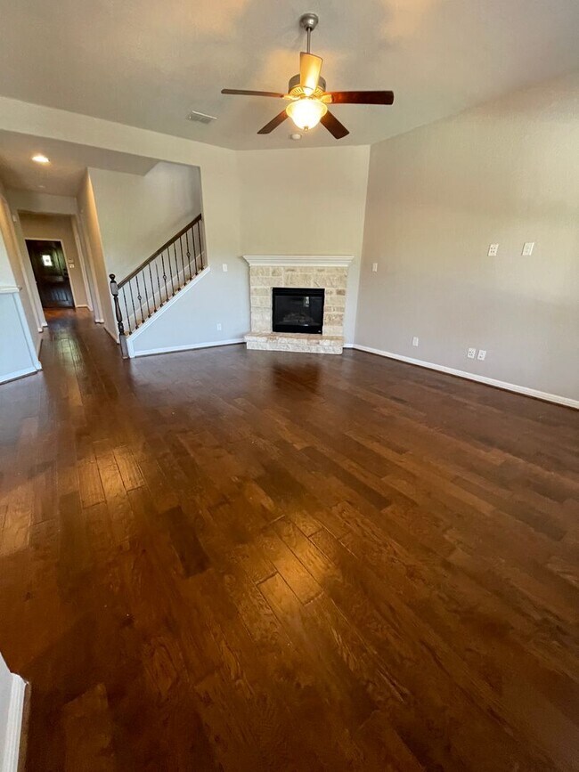 Building Photo - 22427 Carriage Bush