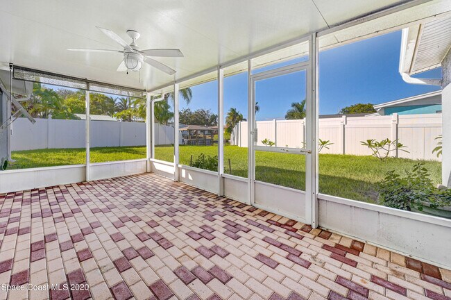 Building Photo - 409 Finch Dr