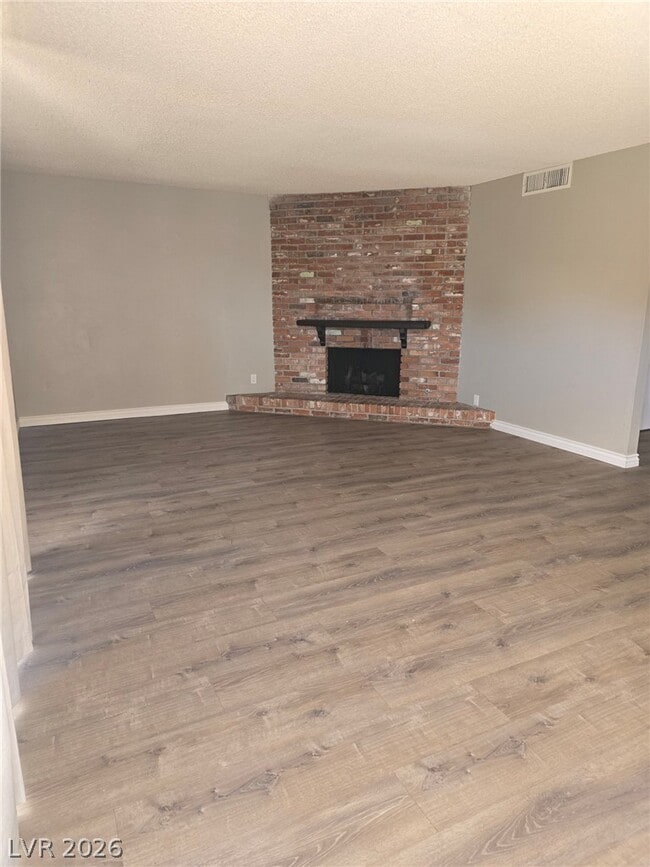 Building Photo - 3612 Mt Vernon Ave