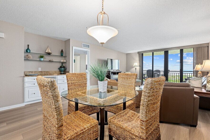 Building Photo - 6240 A1A S