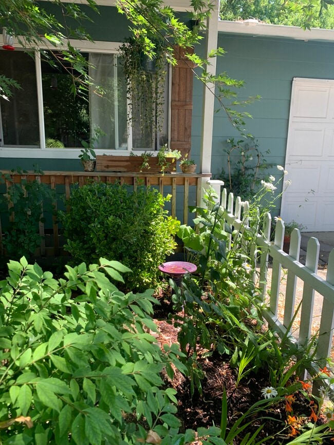 Building Photo - 2020 SW 196th Ave