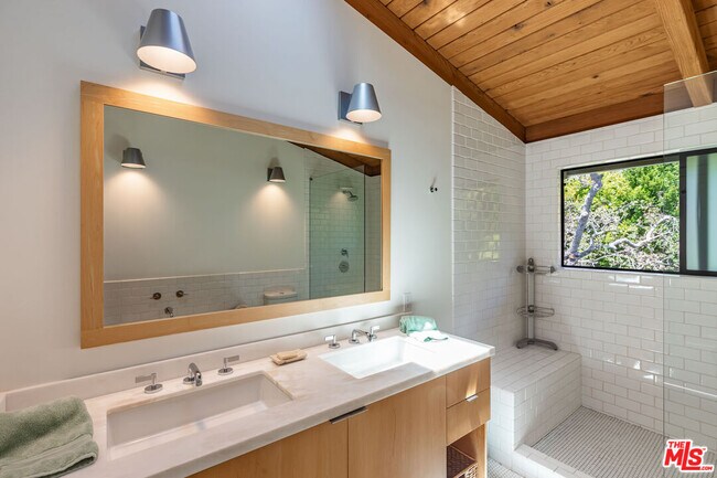 Building Photo - 28873 Boniface Dr