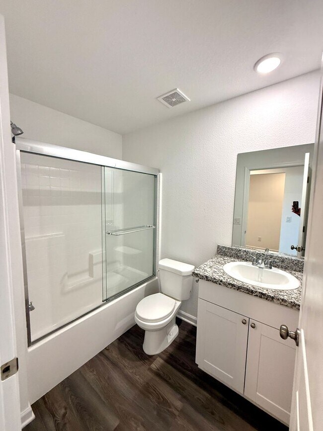 Building Photo - Modern 3BD/2BA Home Built in 2024 with Open Floor Plan, Granite Kitchen & 2-Car Garage in Twin Pa...